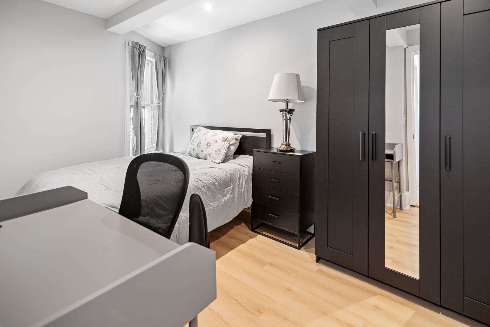 Ithaca Apartment: 202 Stewart Ave