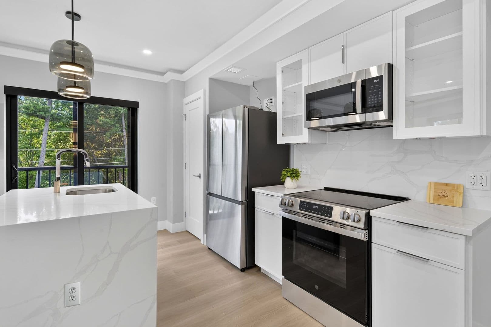 Ithaca Apartment: 201 Oak Avenue