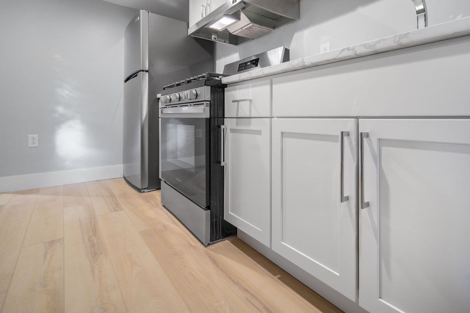 Ithaca Apartment: 104 Harvard Pl