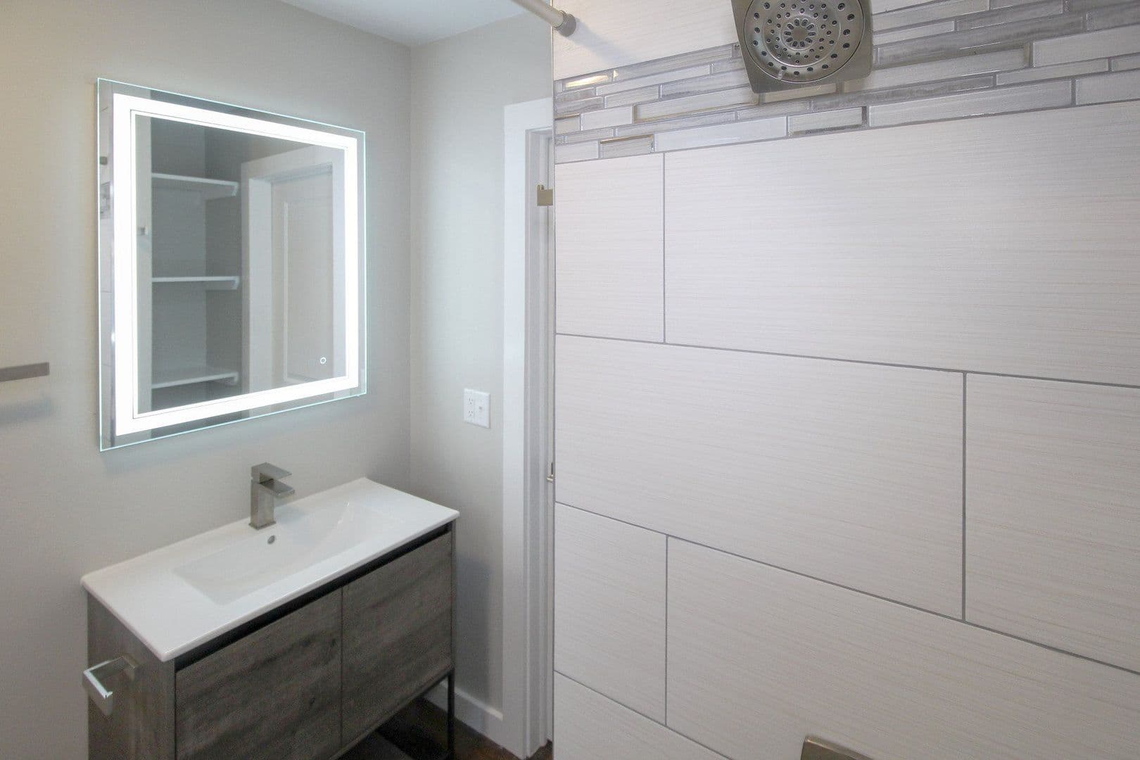 Ithaca Apartment: 230 Bryant Ave
