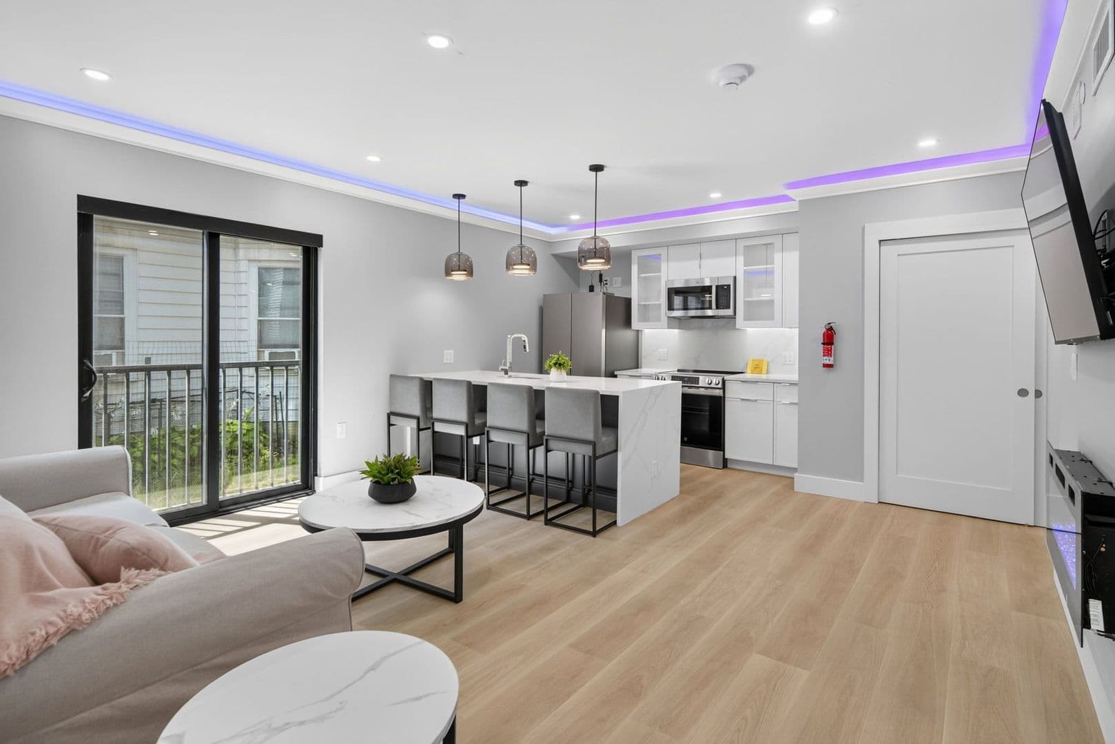 Ithaca Apartment: 201 Oak Avenue