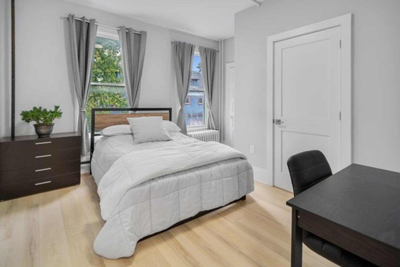 Ithaca Apartment: 702 E State St