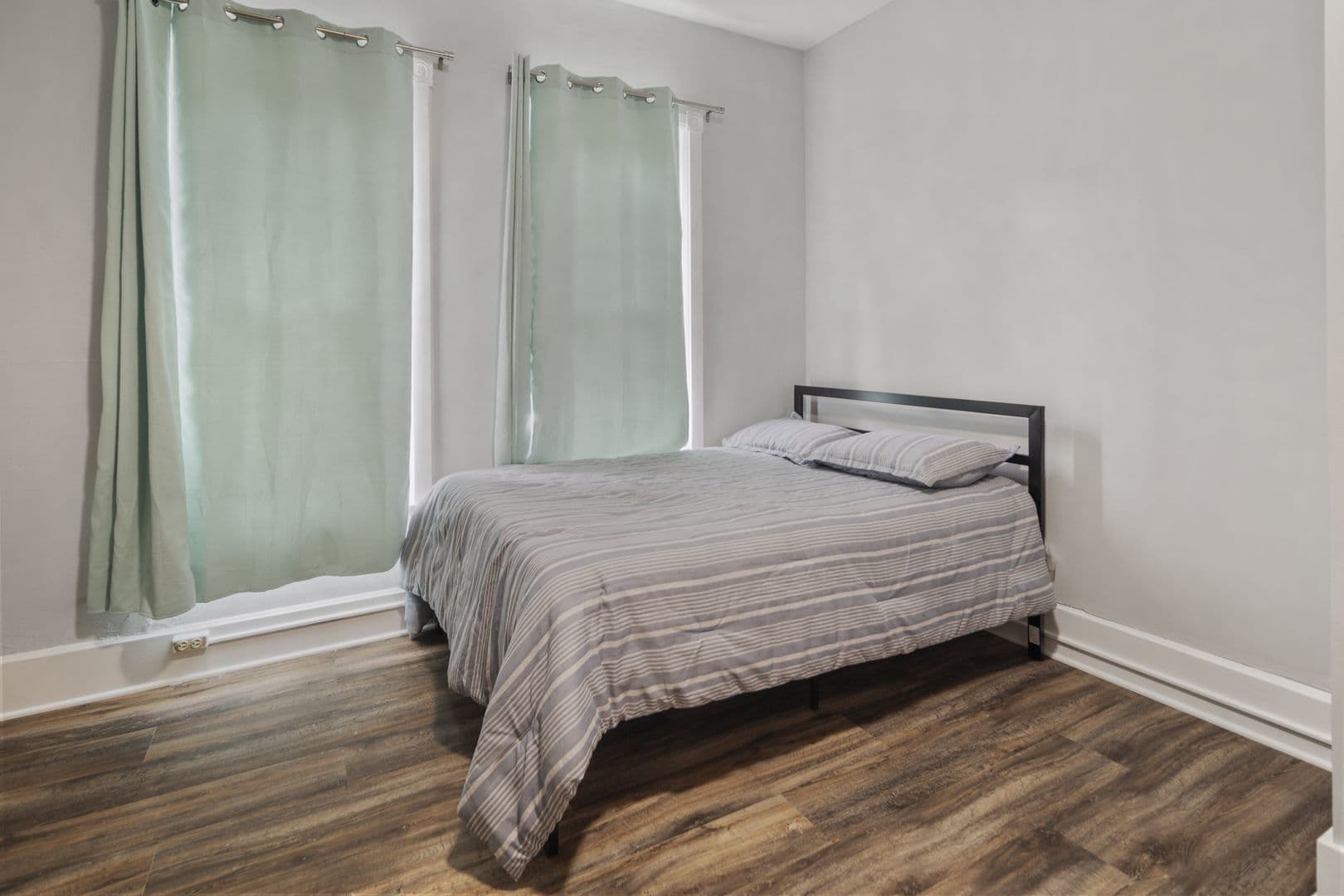 Ithaca Apartment: 601 E State St