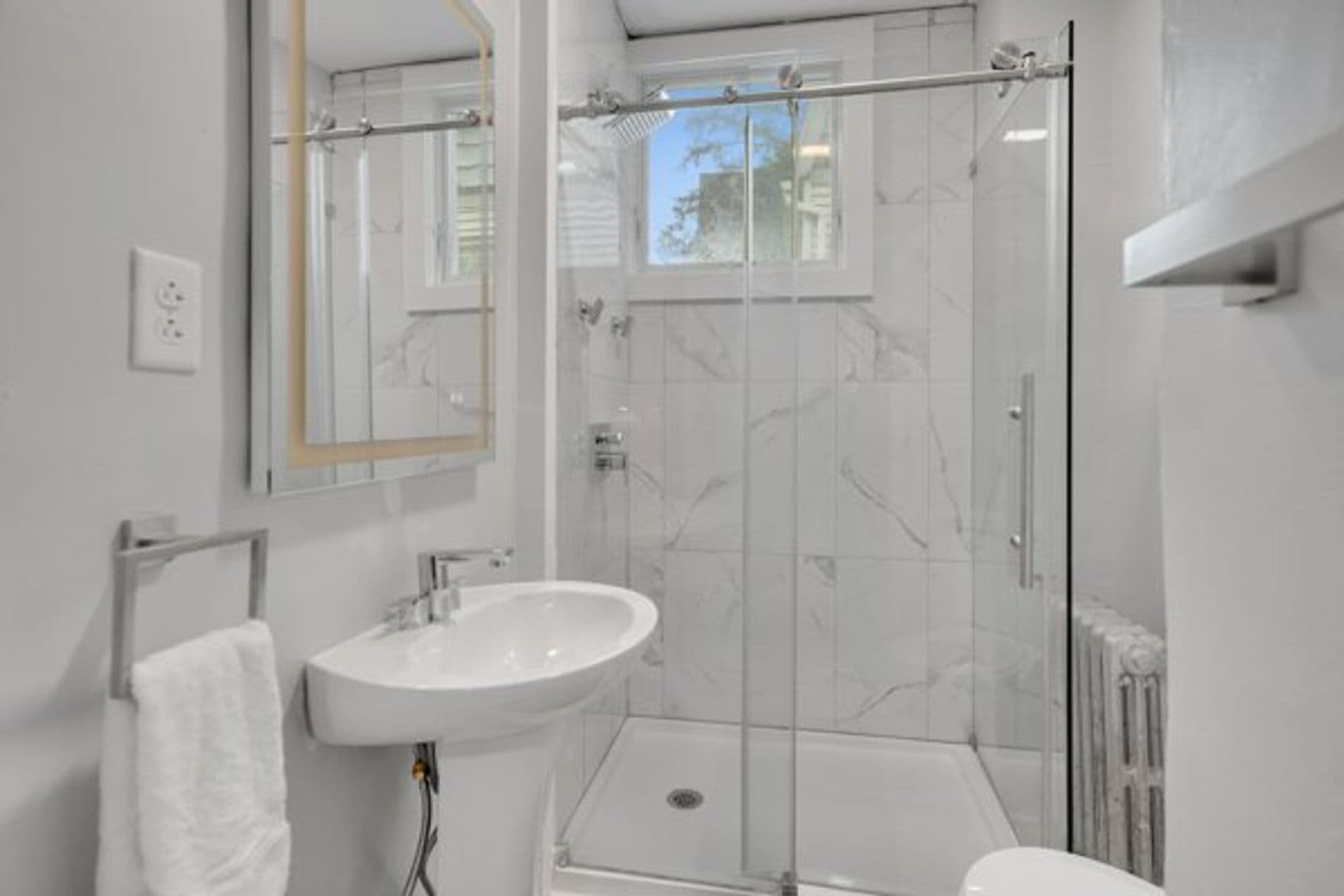 Ithaca Apartment: 702 E State St