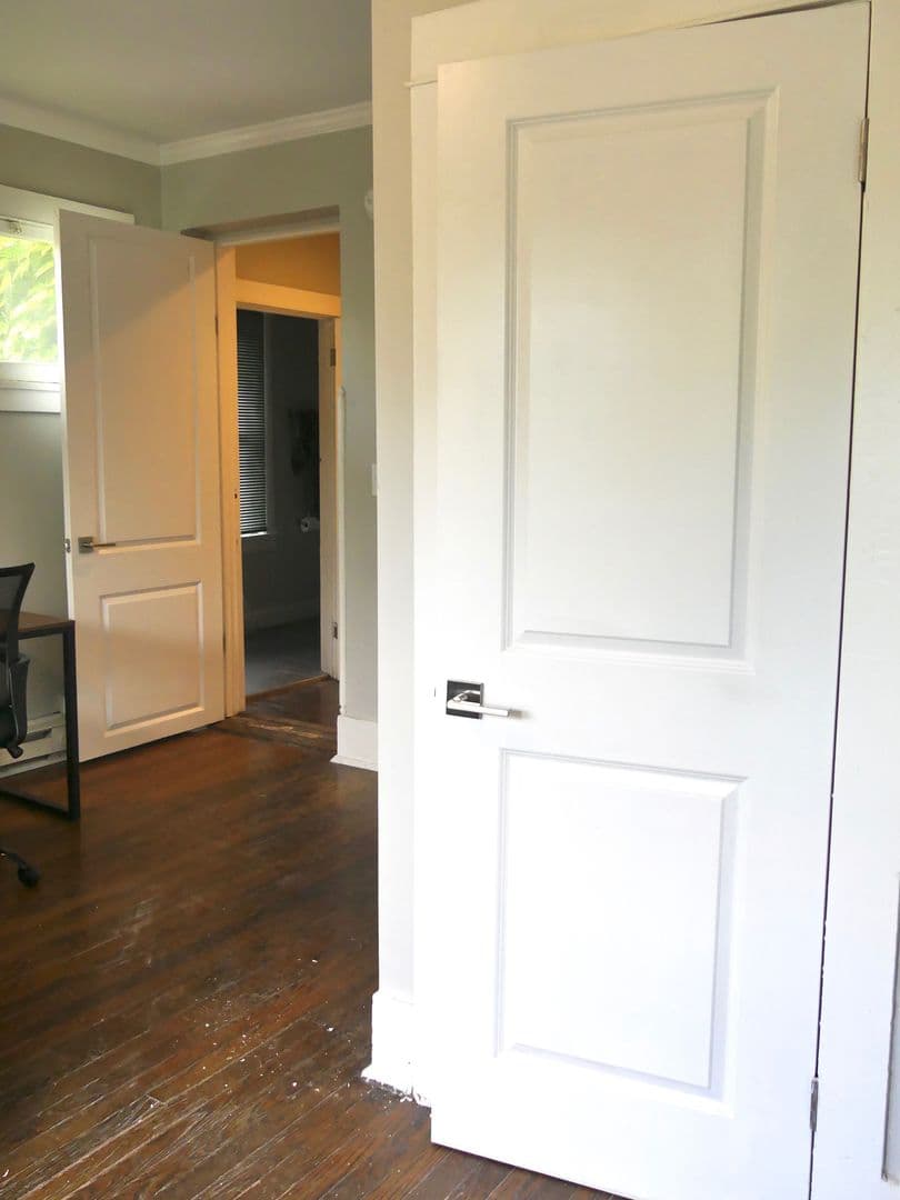 Ithaca Apartment: 609 E State St