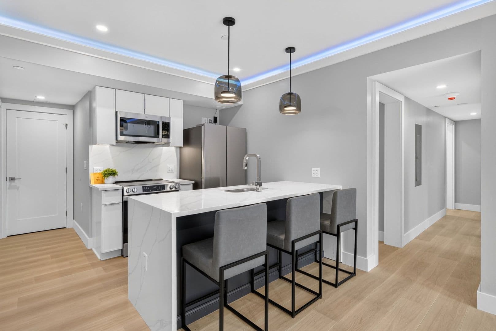 Ithaca Apartment: 201 Oak Avenue