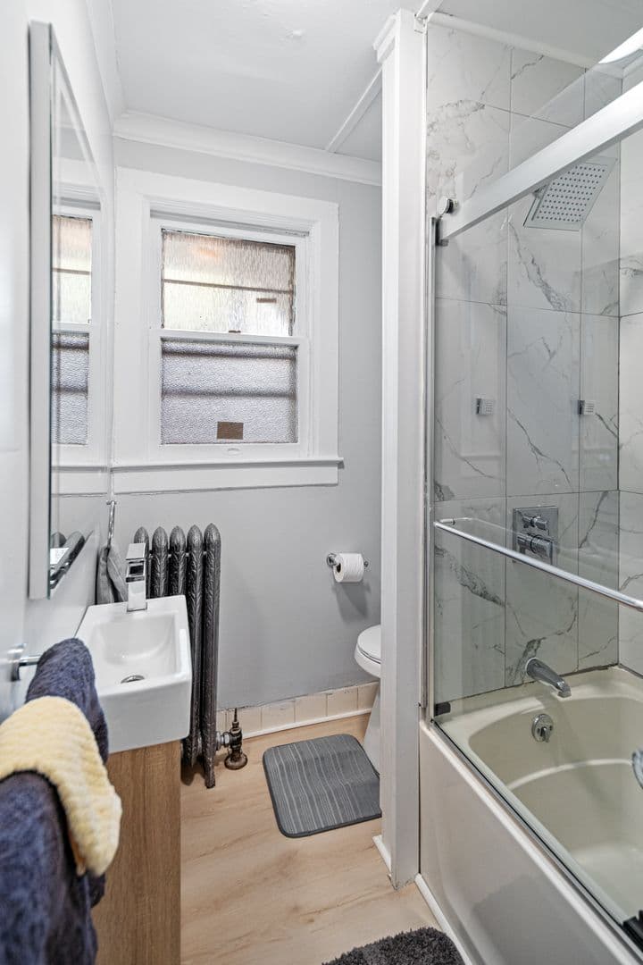 Ithaca Apartment: 202 Stewart Ave