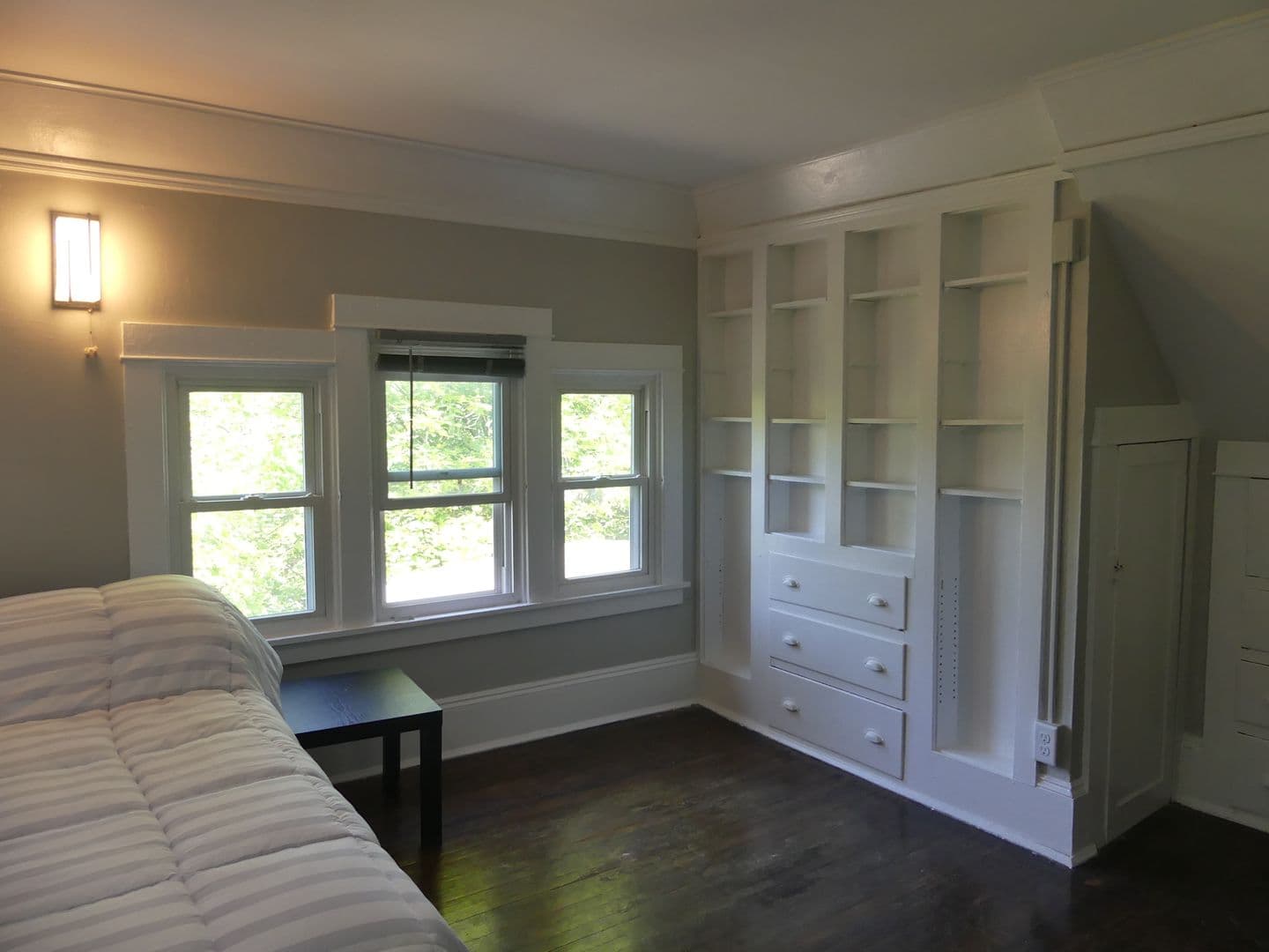 Ithaca Apartment: 609 E State St