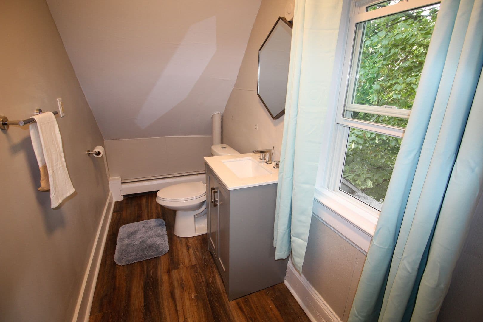 Ithaca Apartment: 522 Stewart Ave