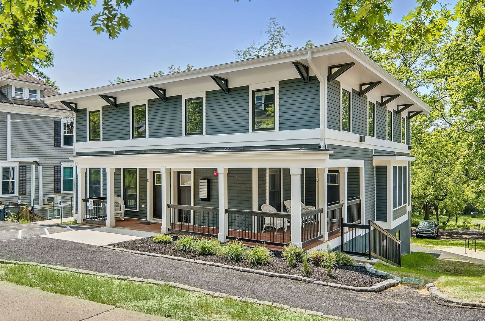 Ithaca Apartment: 601 E State St