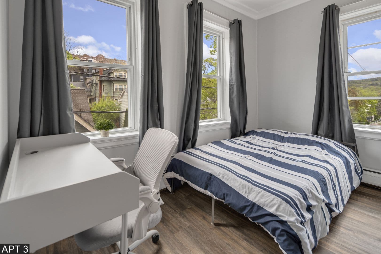Ithaca Apartment: 308 Stewart Ave