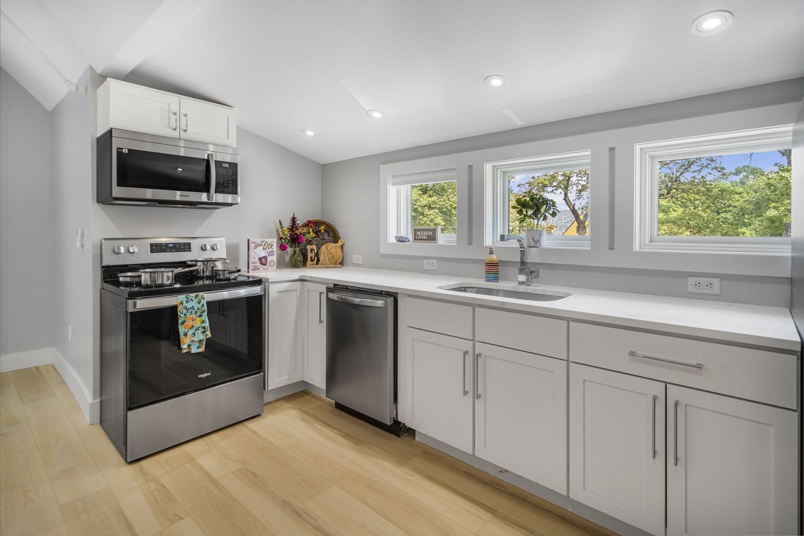 Ithaca Apartment: 200 Highland Ave