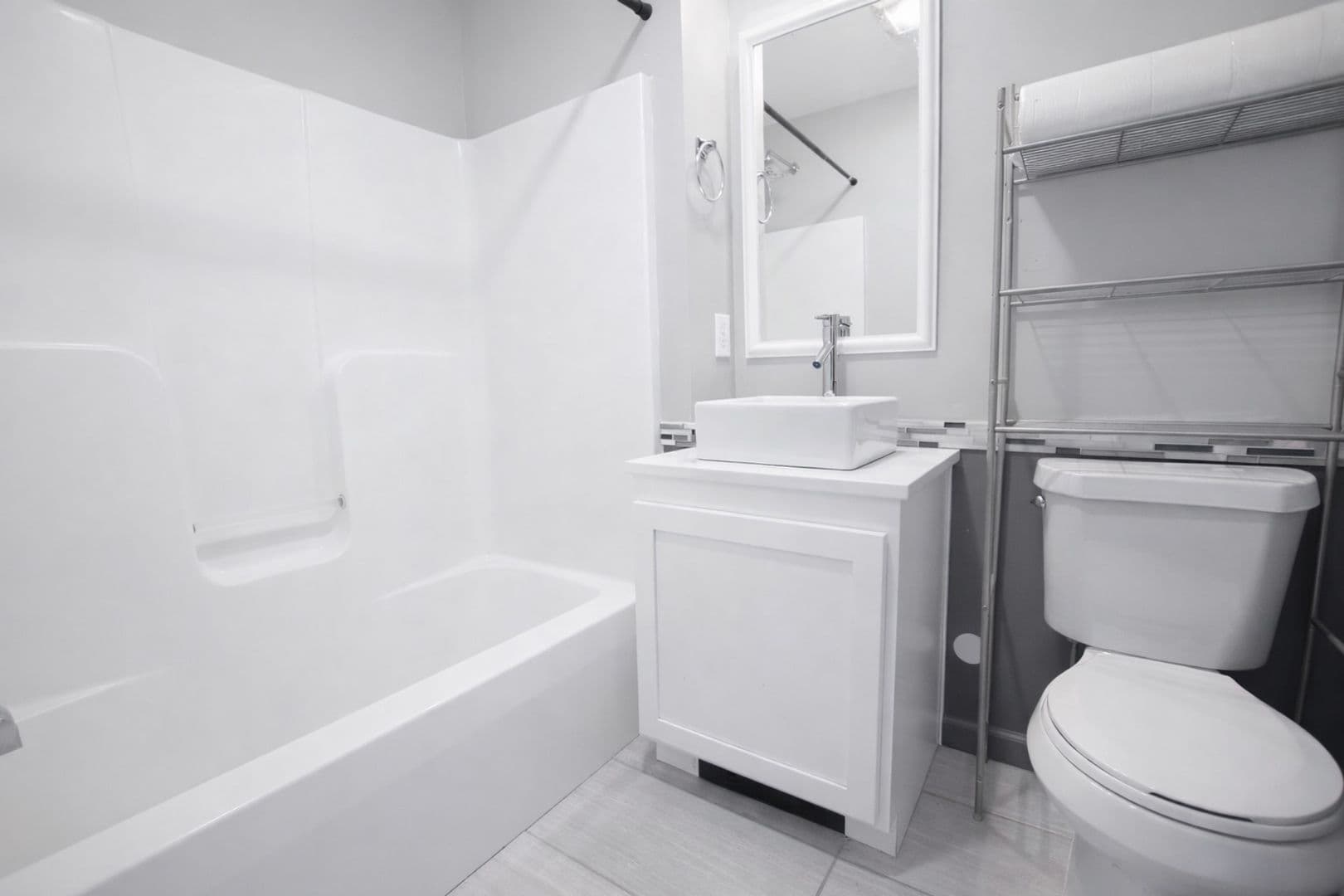 Ithaca Apartment: 605 S Aurora St