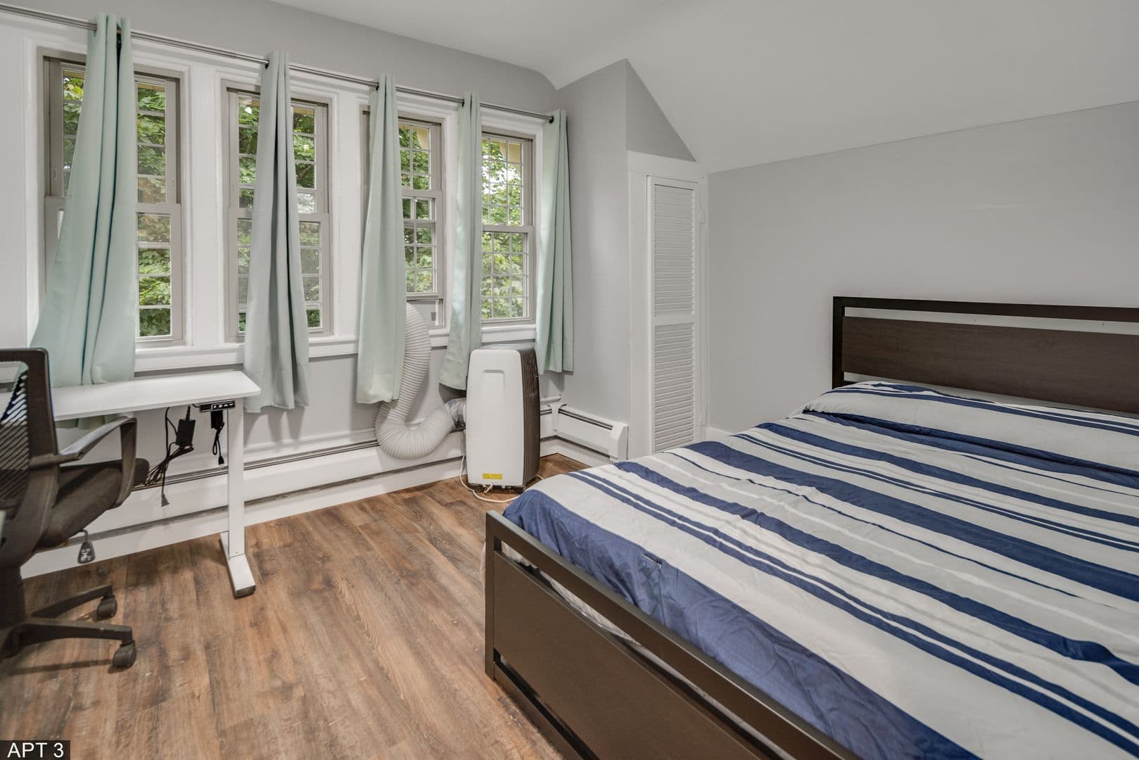 Ithaca Apartment: 711 E Seneca St