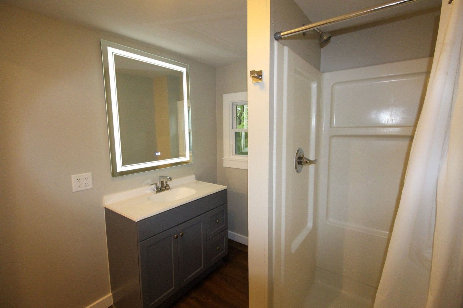 Ithaca Apartment: 522 Stewart Ave