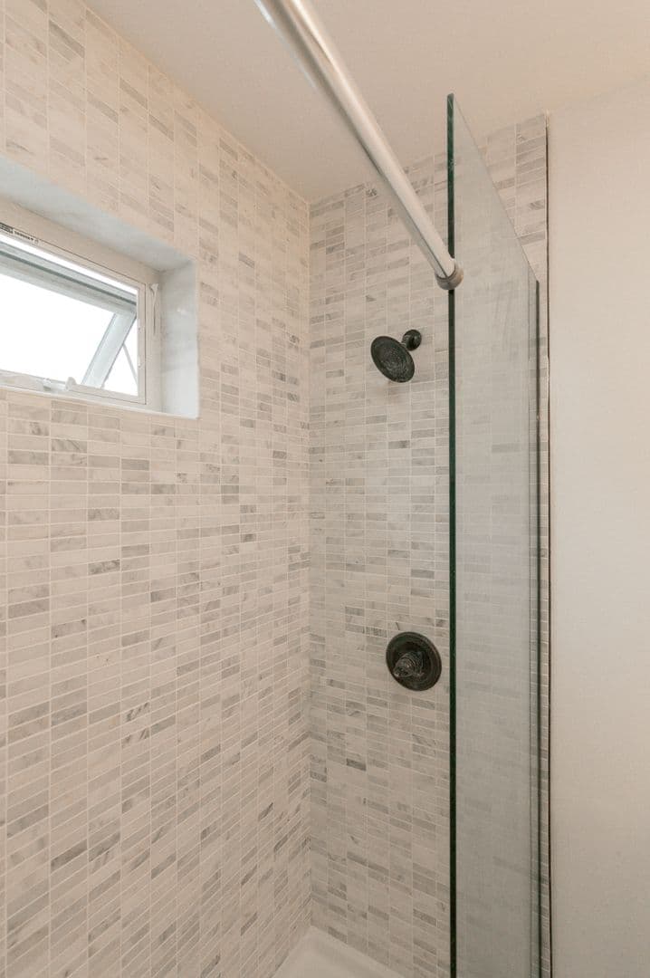 Ithaca Apartment: 707 E. Seneca St