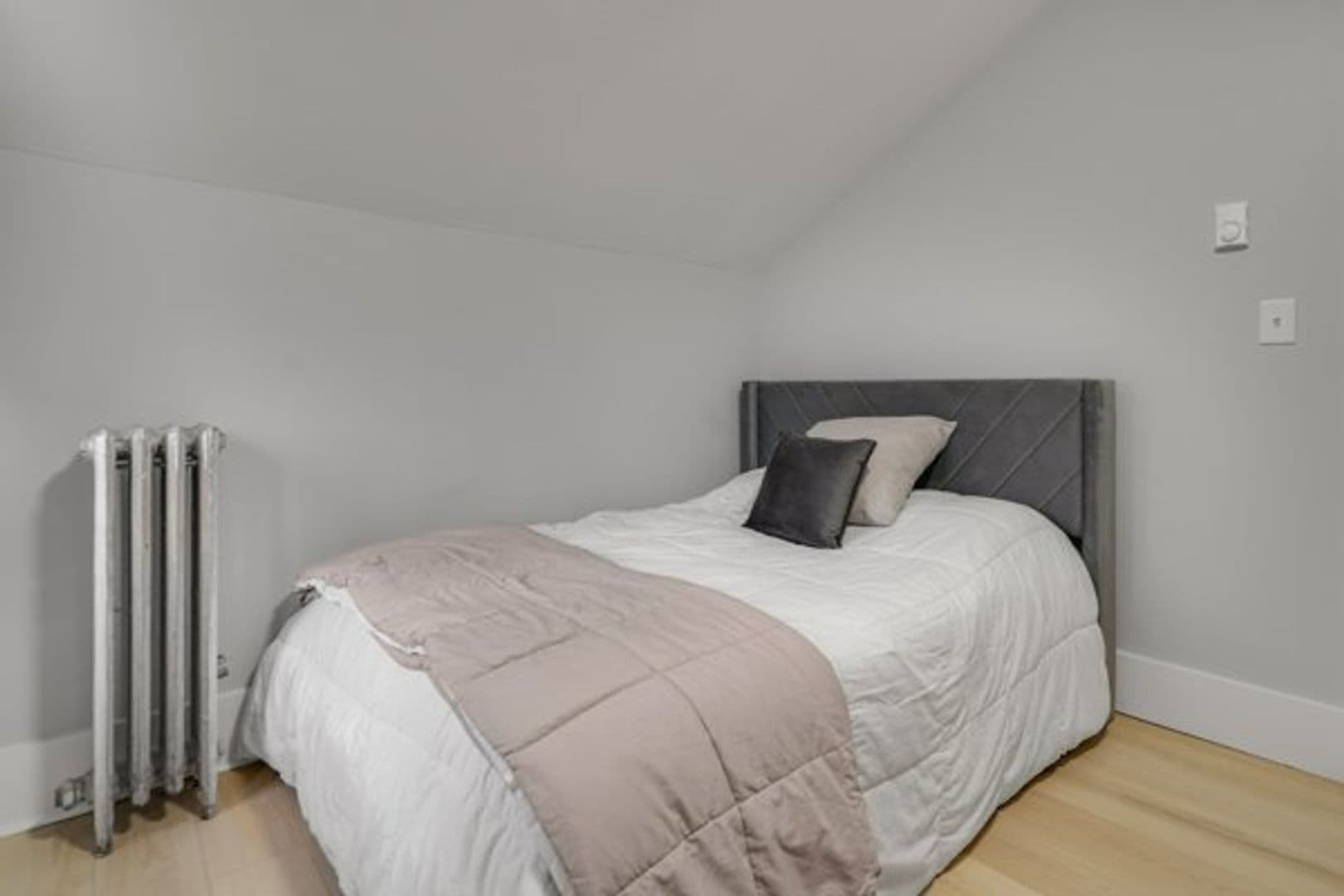 Ithaca Apartment: 504 Stewart Ave