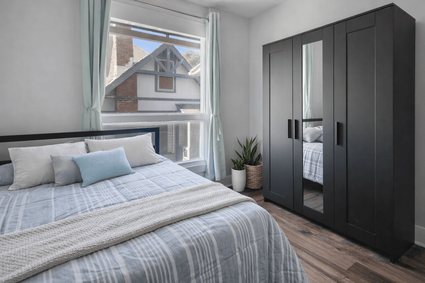 Ithaca Apartment: 404-406 University Ave