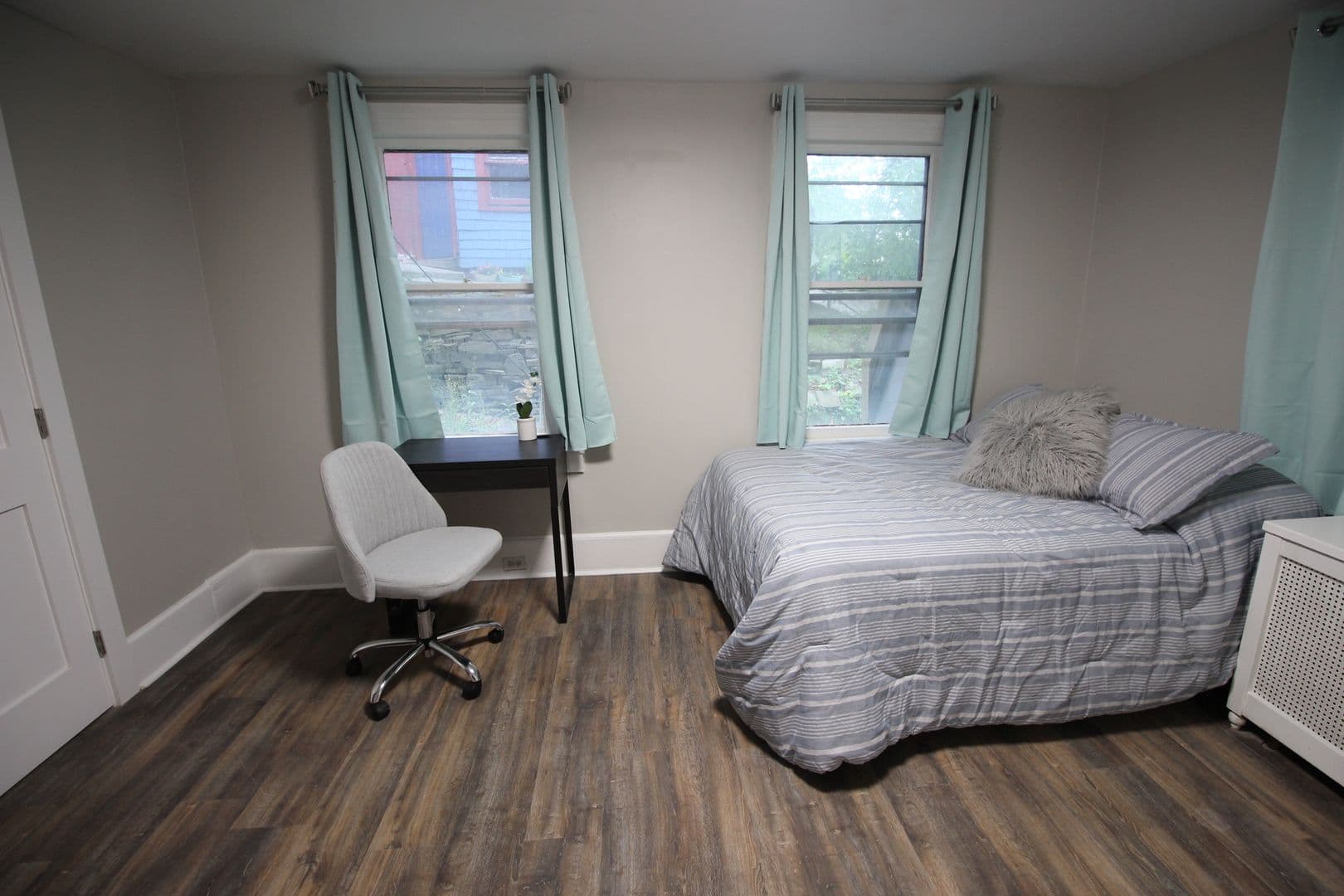 Ithaca Apartment: 613 E State St