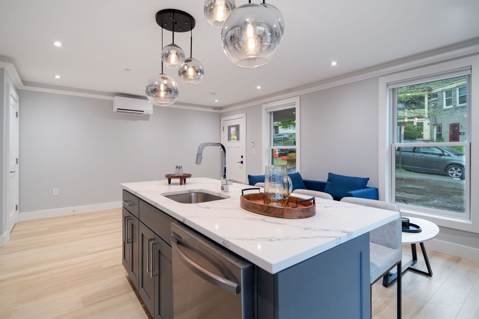 Ithaca Apartment: 601 E State St