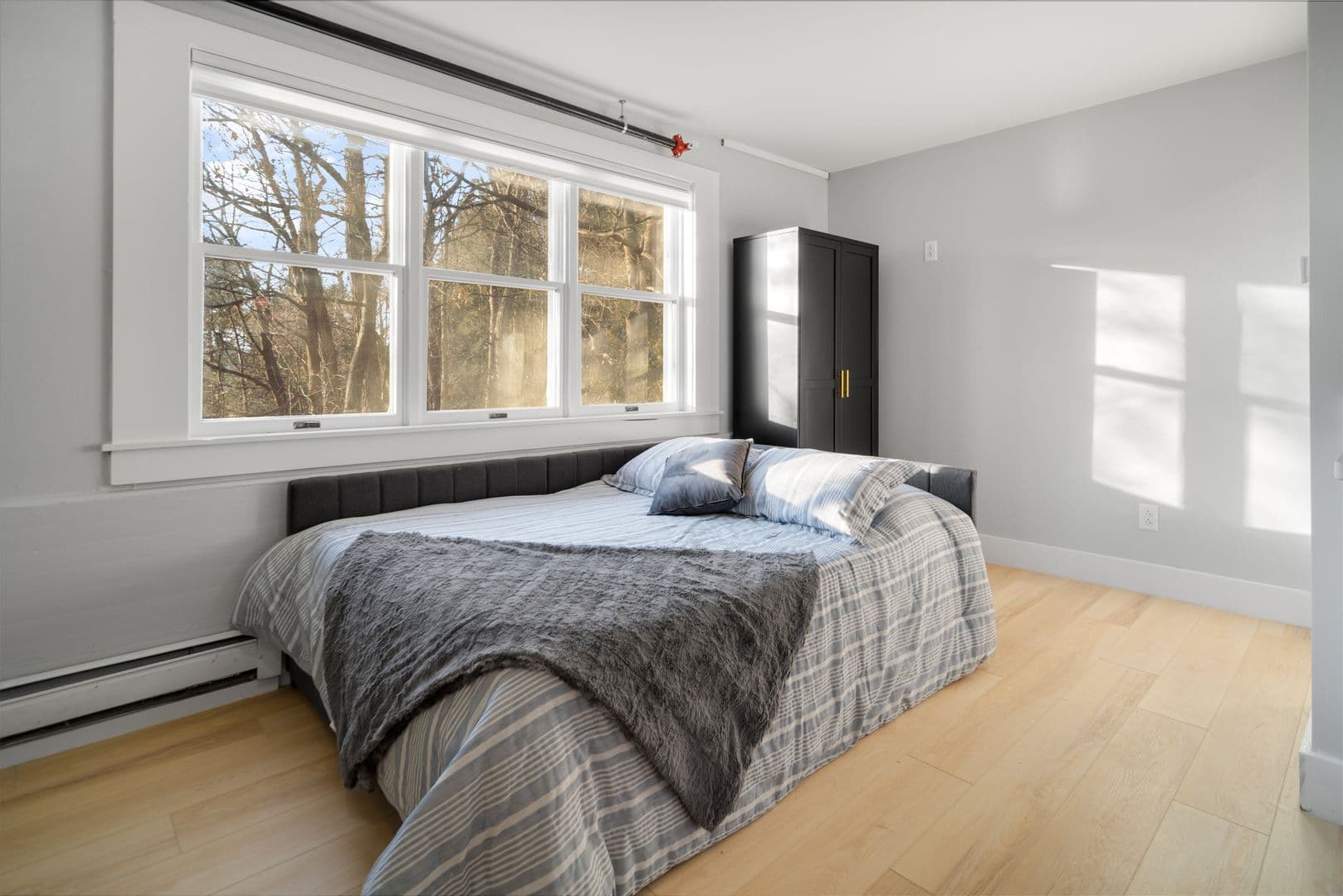 Ithaca Apartment: 504 Stewart Ave