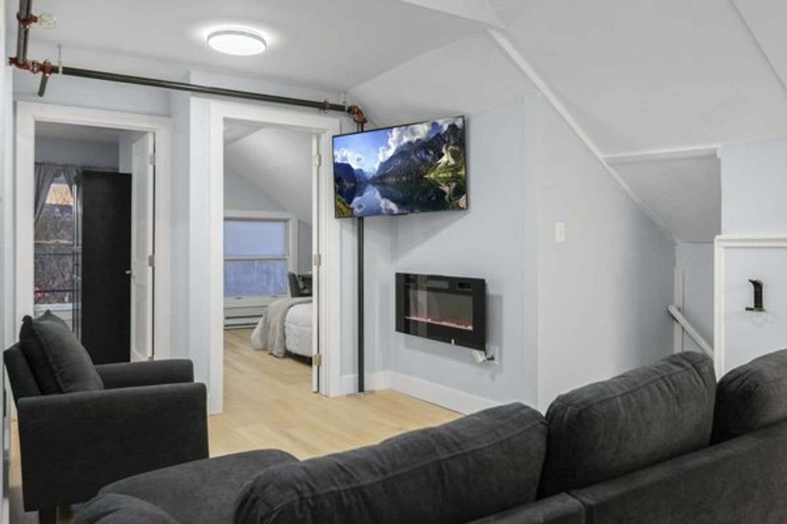 Ithaca Apartment: 504 Stewart Ave