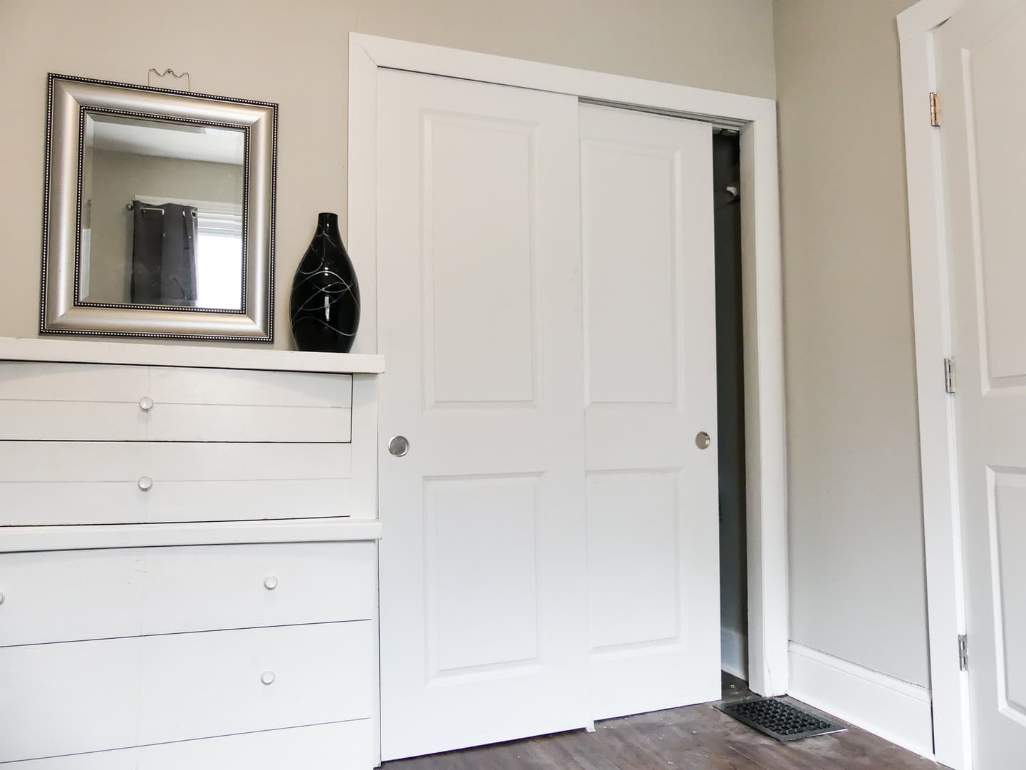 Ithaca Apartment: 144 Linn St.