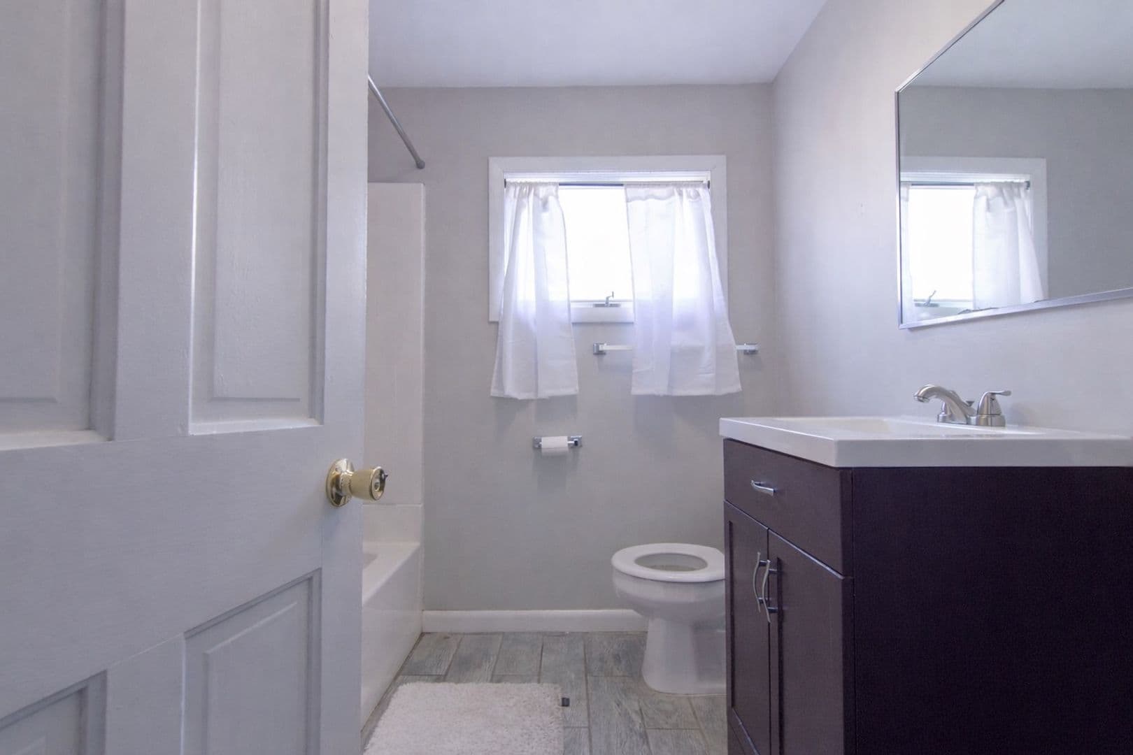 Ithaca Apartment: 605 S Aurora St