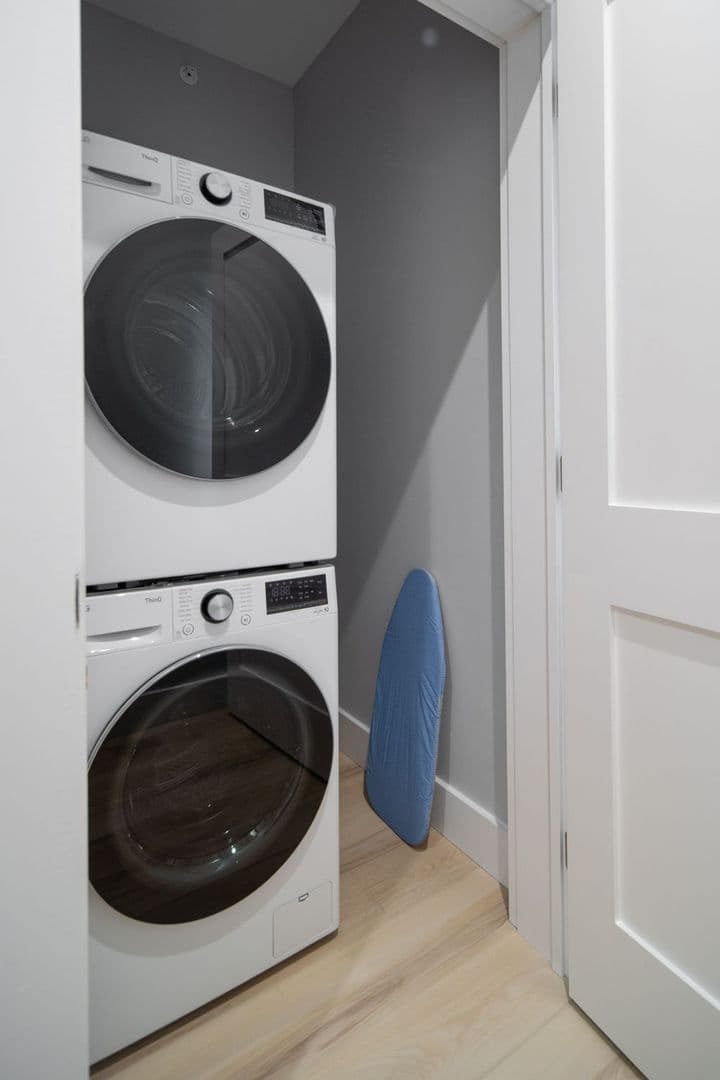 Ithaca Apartment: 601 E State St