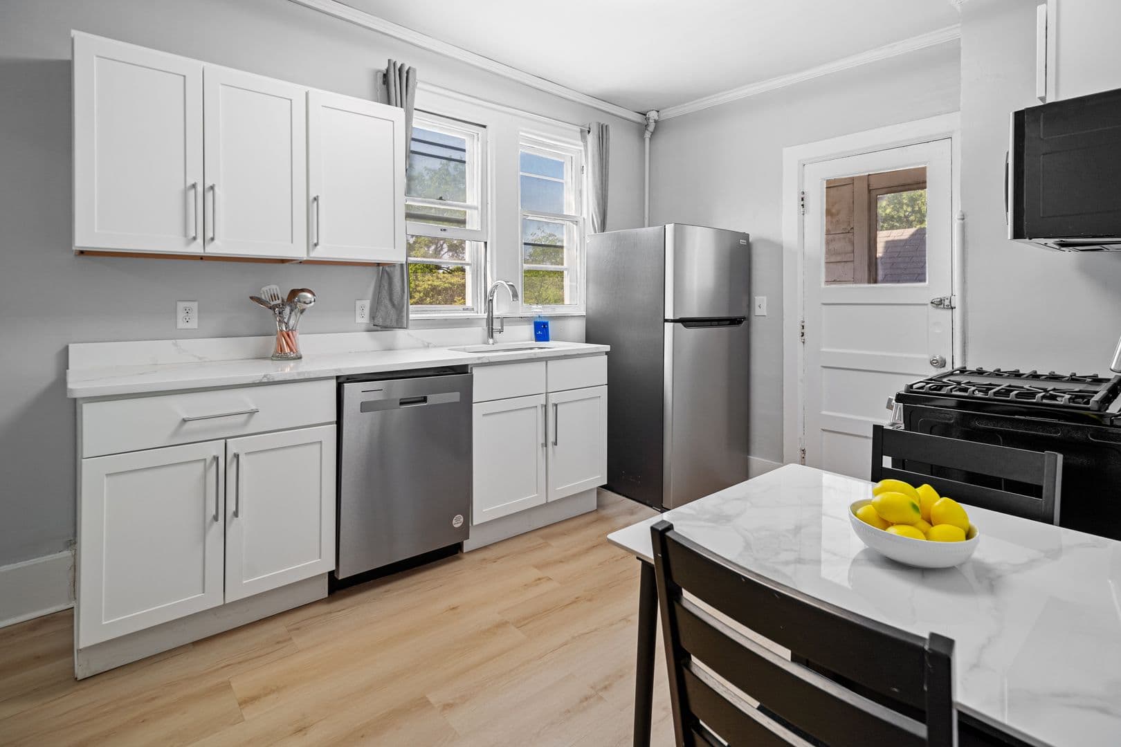 Ithaca Apartment: 202 Stewart Ave