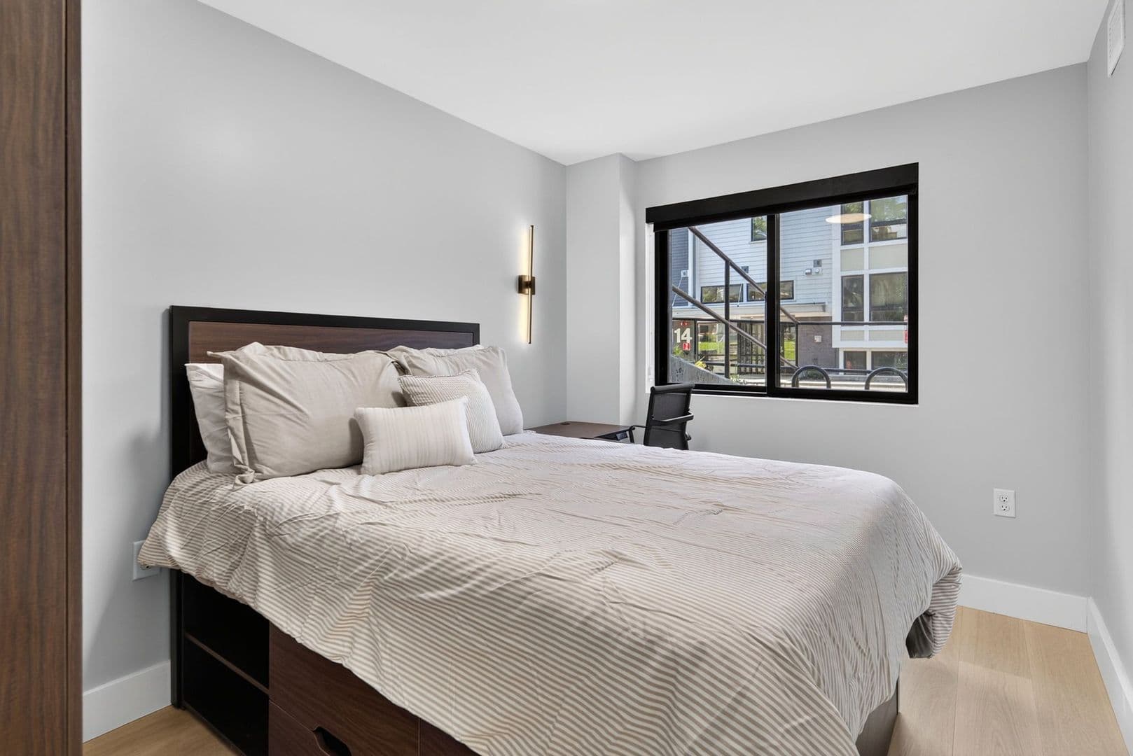 Ithaca Apartment: 201 Oak Avenue