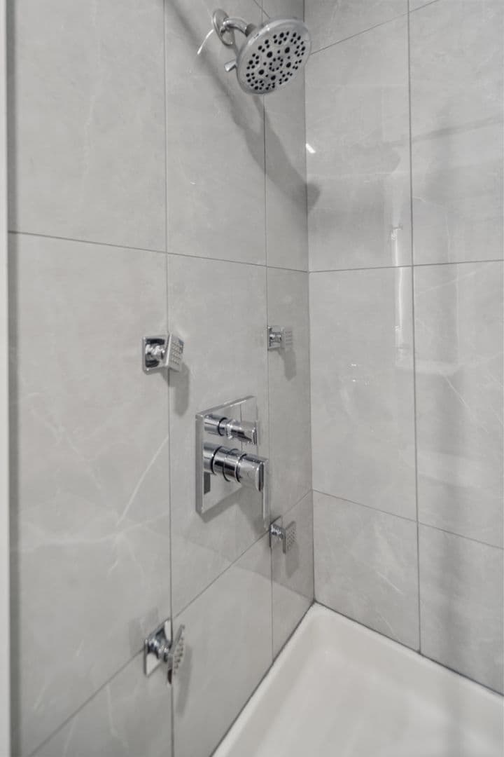 Ithaca Apartment: 601 E State St