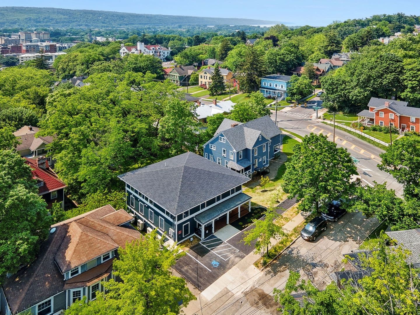 Ithaca Apartment: 601 E State St