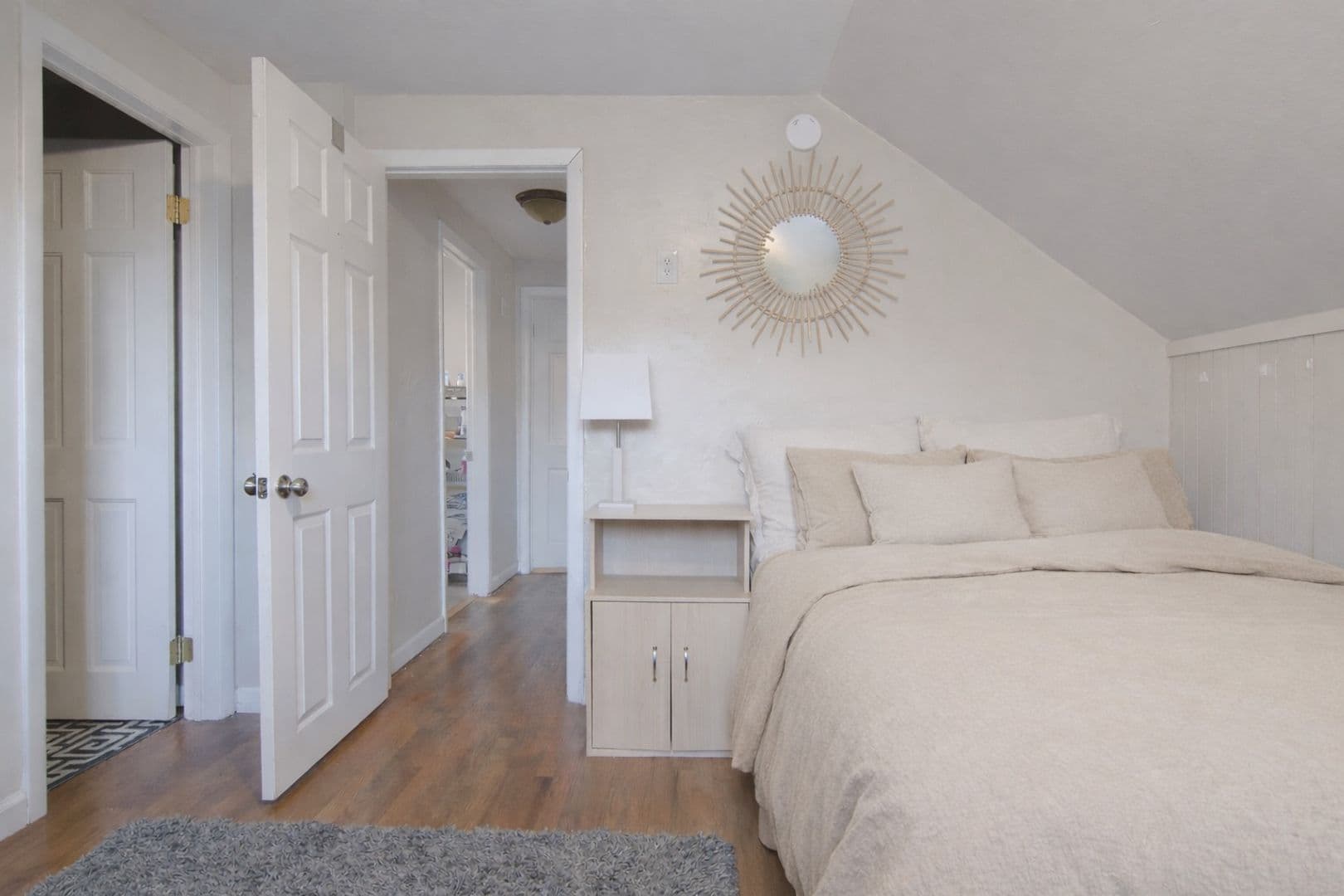 Ithaca Apartment: 605 S Aurora St