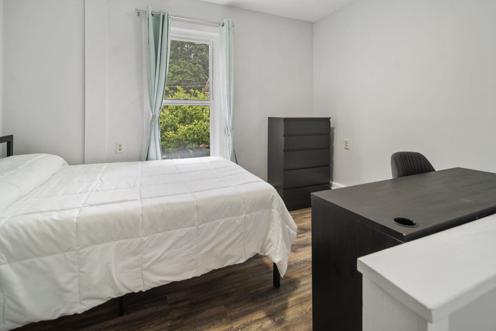 Ithaca Apartment: 601 E State St