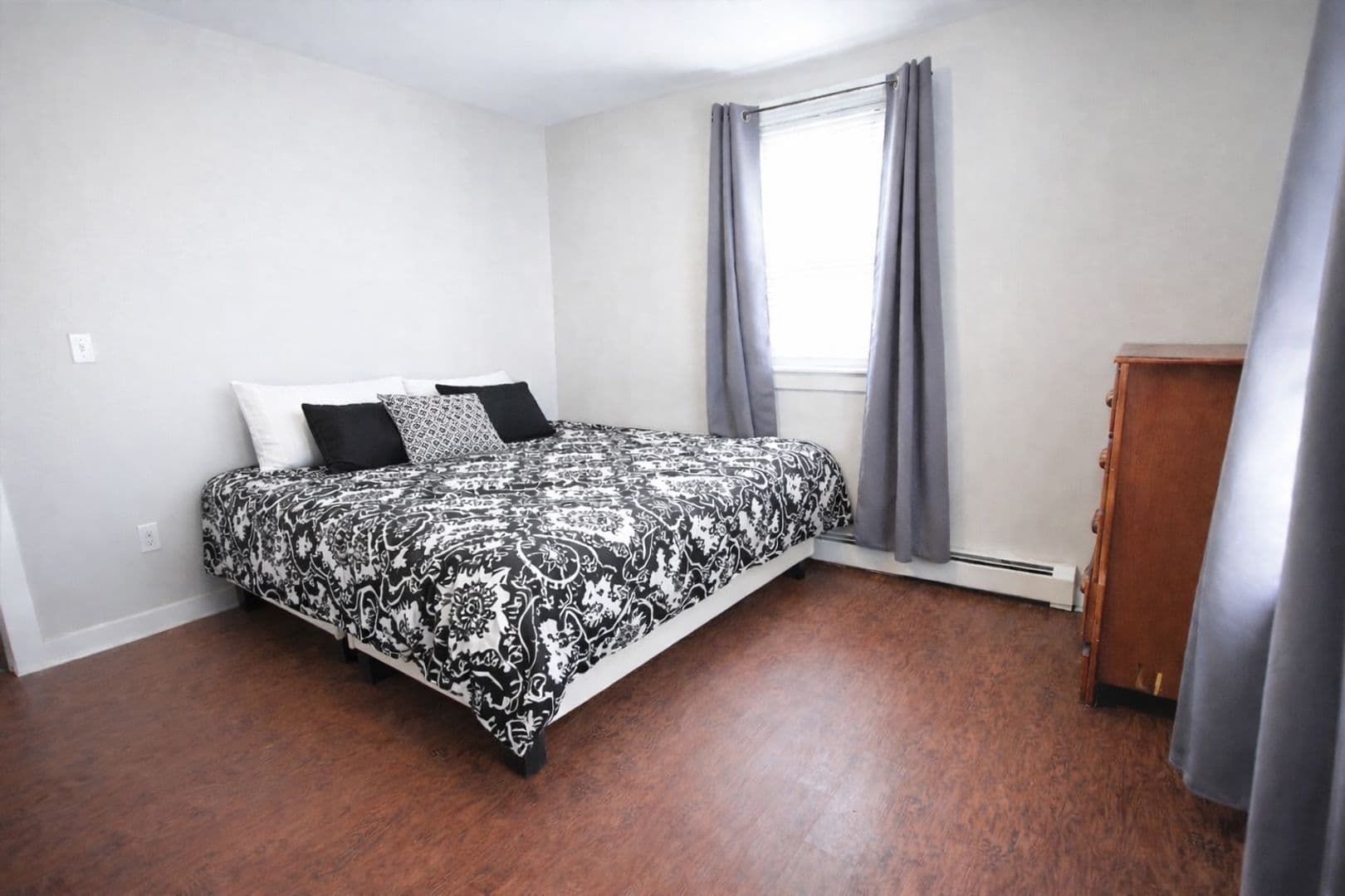 Ithaca Apartment: 217 Columbia St.