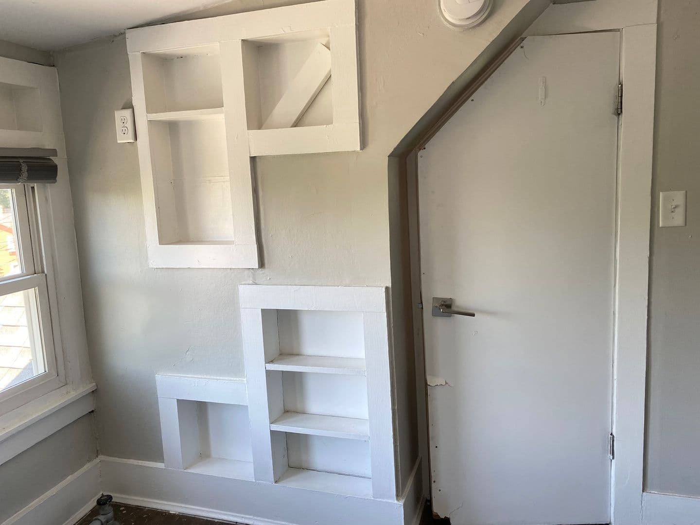 Ithaca Apartment: 609 E State St