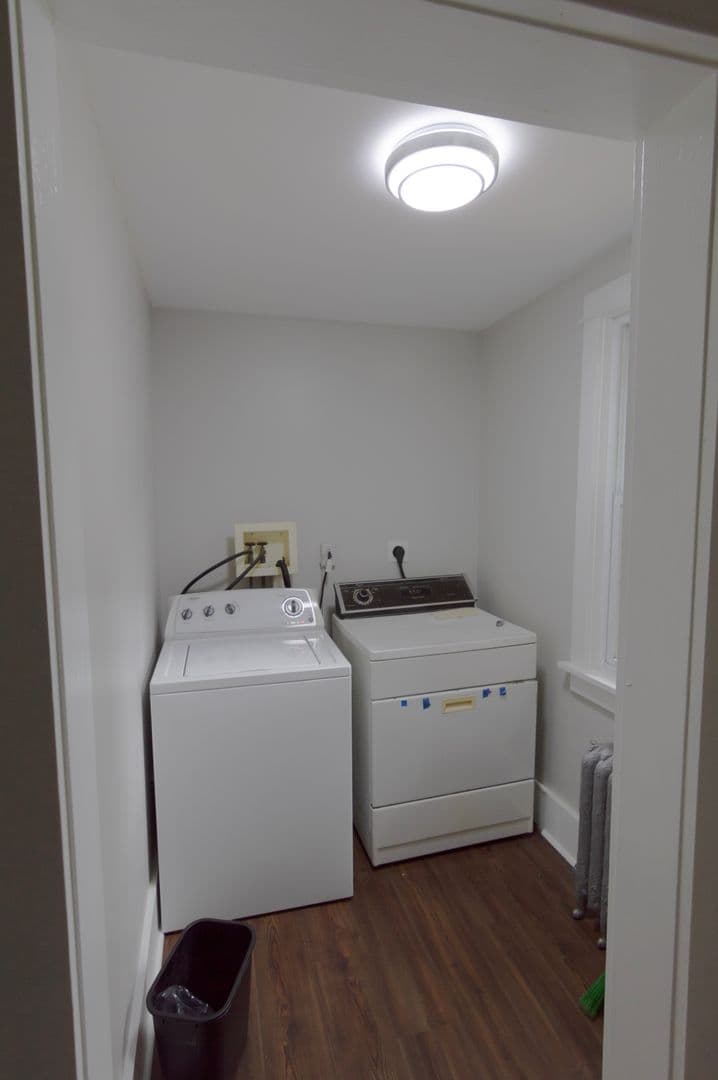 Ithaca Apartment: 609 E State St