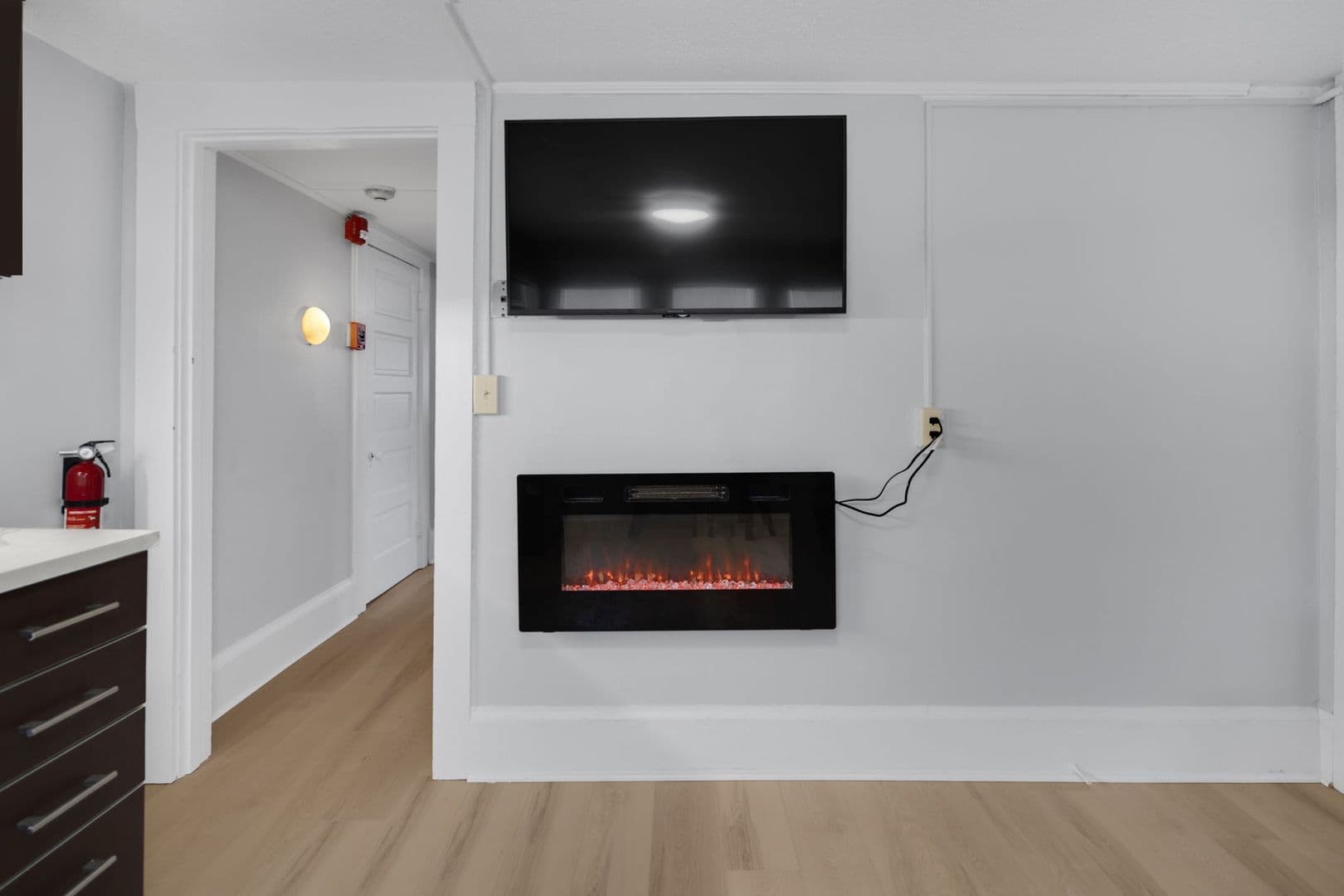 Ithaca Apartment: 104 Harvard Pl
