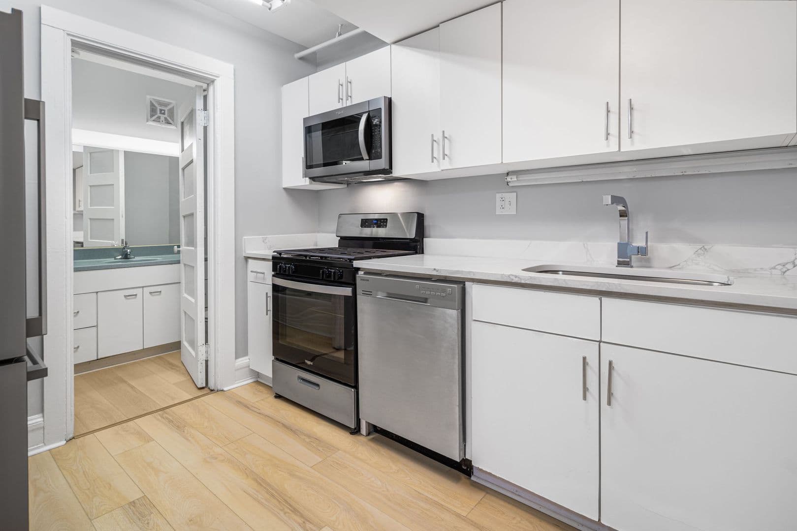 Ithaca Apartment: 504 Stewart Ave