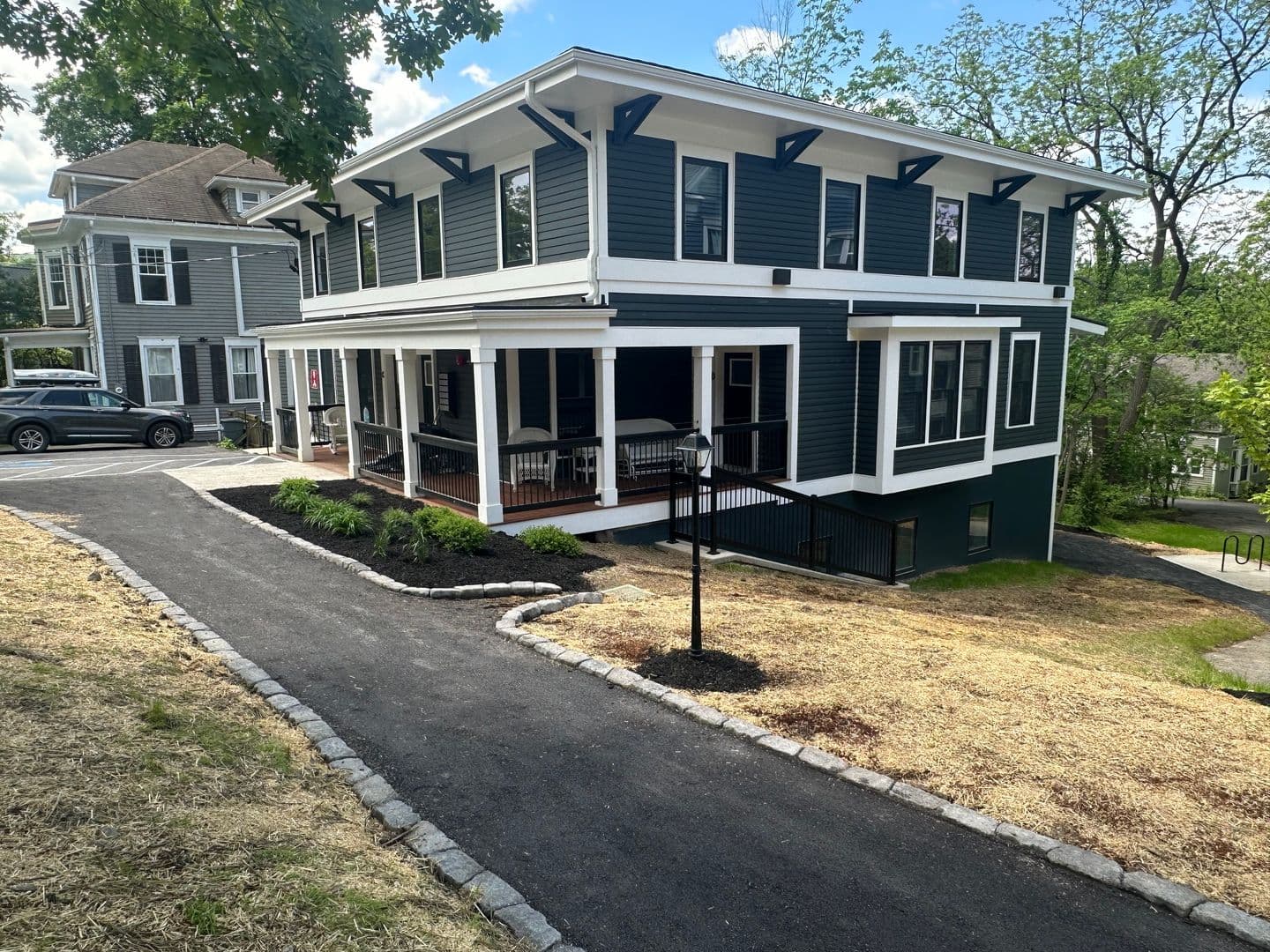 Ithaca Apartment: 601 E State St