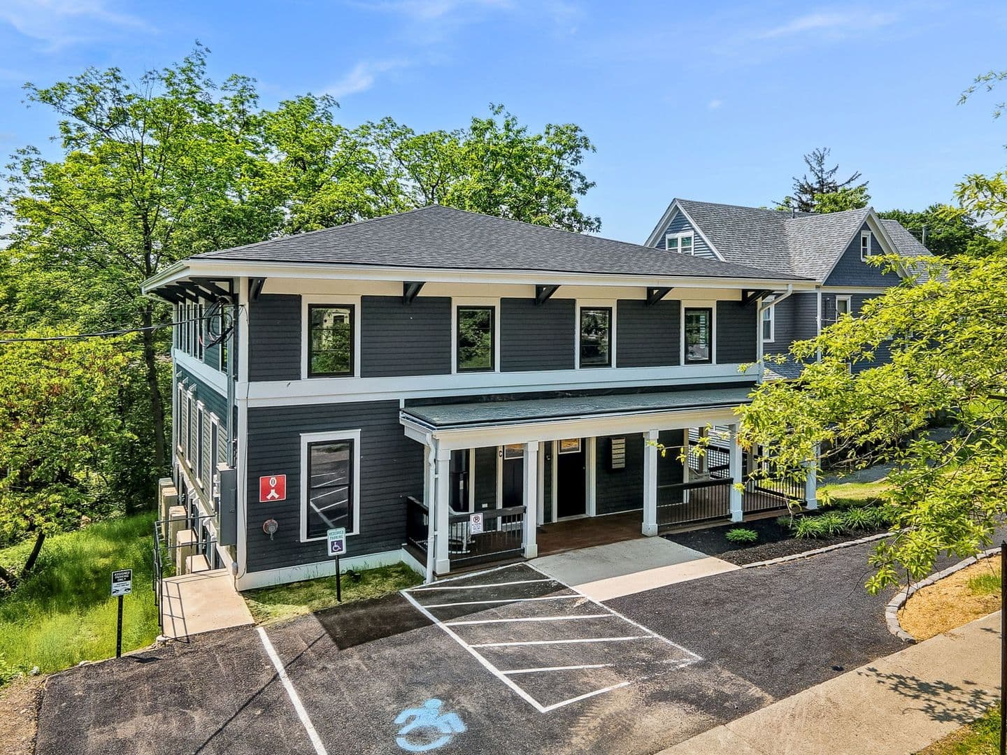 Ithaca Apartment: 601 E State St