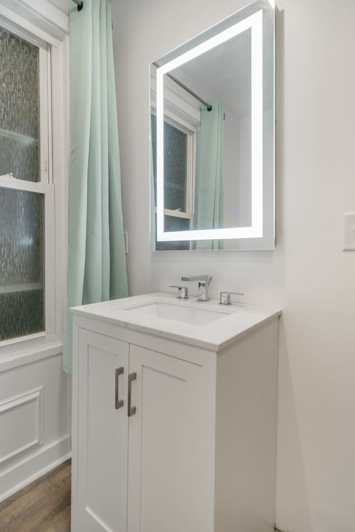 Ithaca Apartment: 518 Linn St