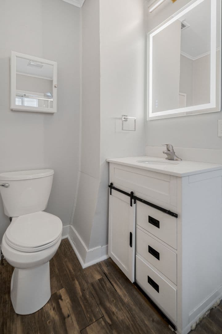 Ithaca Apartment: 1005 - 1007 N Aurora St