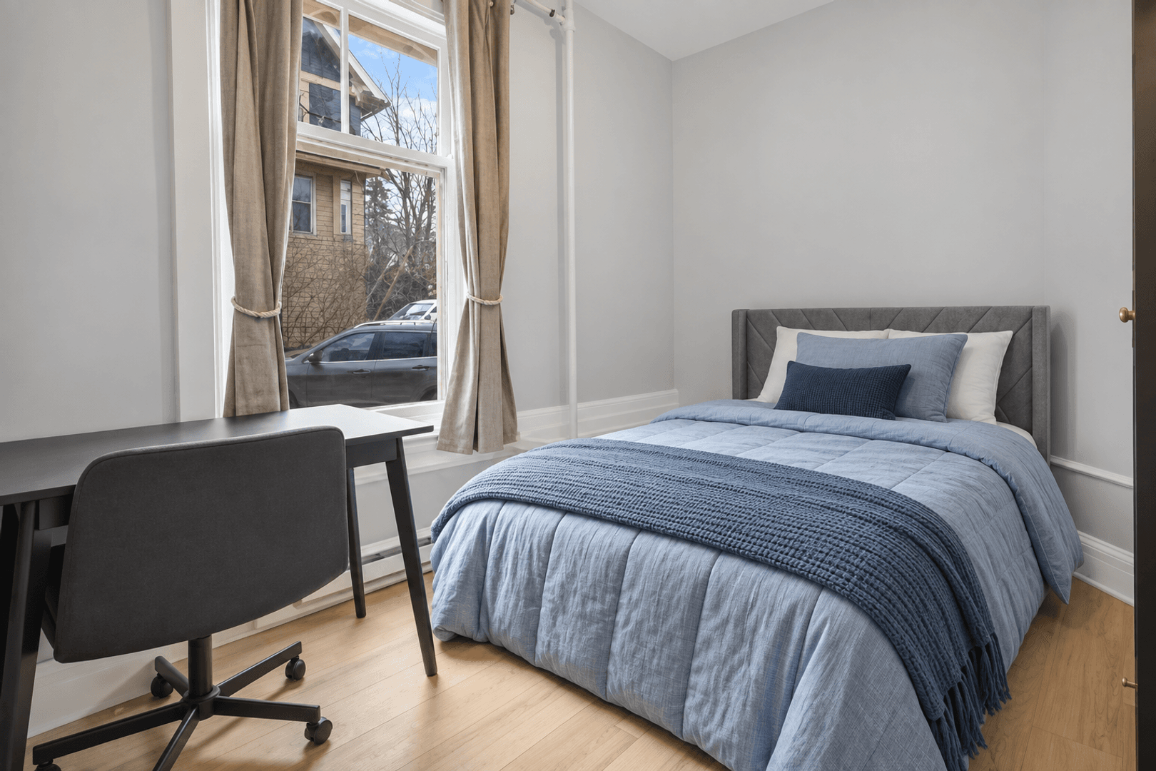 Ithaca Apartment: 210 Delaware Ave