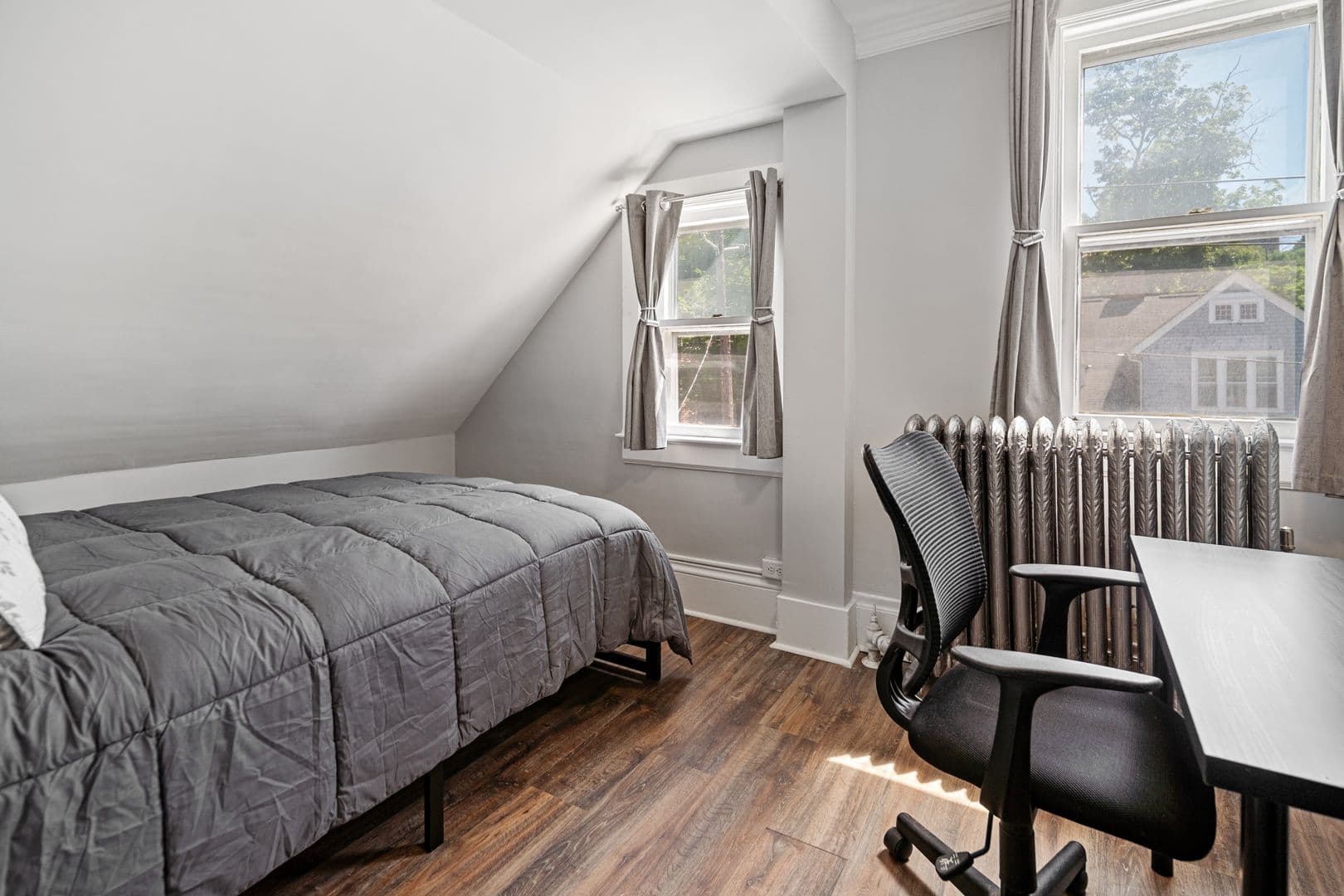 Ithaca Apartment: 202 Stewart Ave