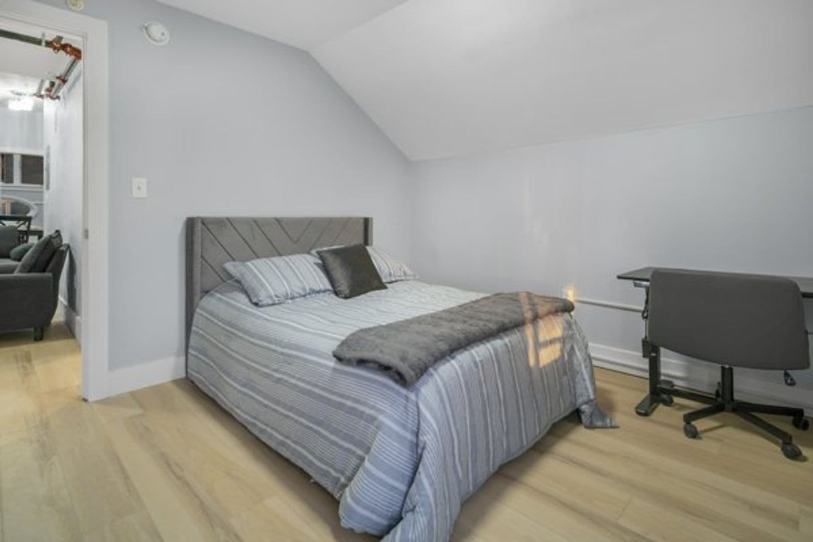 Ithaca Apartment: 504 Stewart Ave