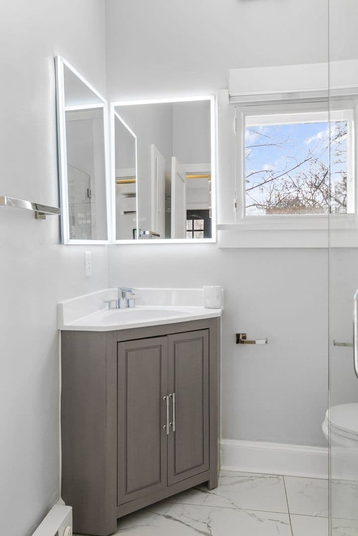 Ithaca Apartment: 504 Stewart Ave
