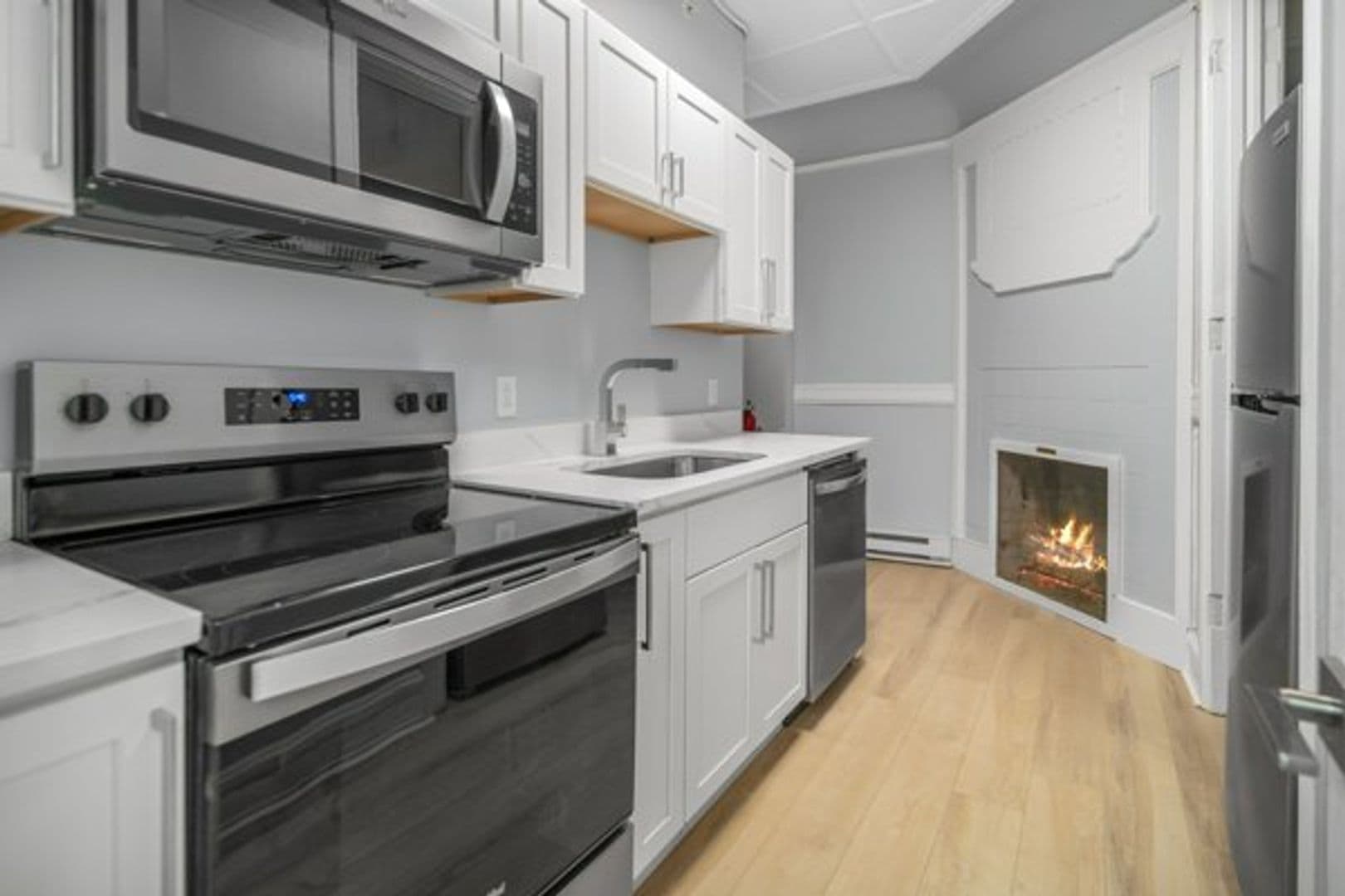 Ithaca Apartment: 504 Stewart Ave