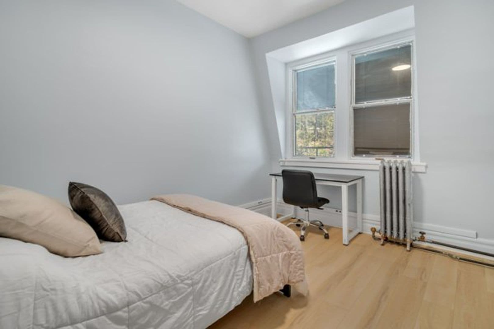 Ithaca Apartment: 702 E State St